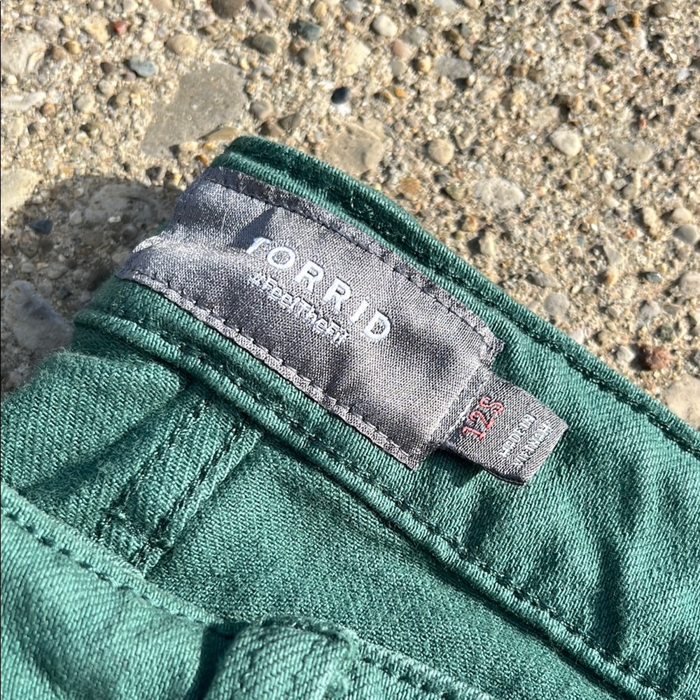 Torrid Green Cropped Ankle Jeans Relaxed Fit SZ 12S - Picture 3 of 6